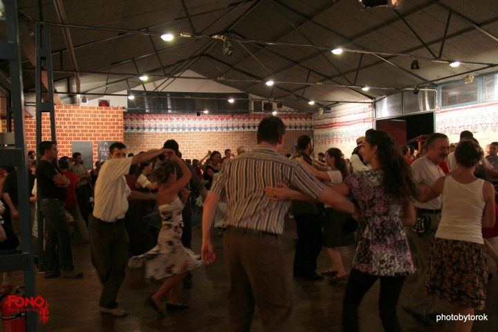 Évadnyitó táncház 2012